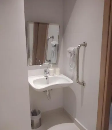Gallery & Residences Hotel 3*