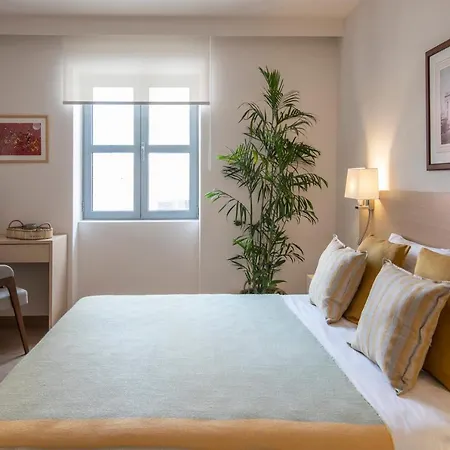 Hotel Gallery & Residences 3*
