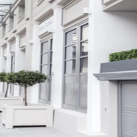 Gallery & Residences