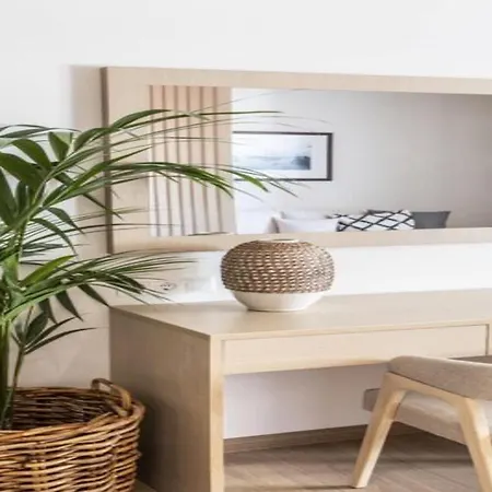 Gallery & Residences 3*